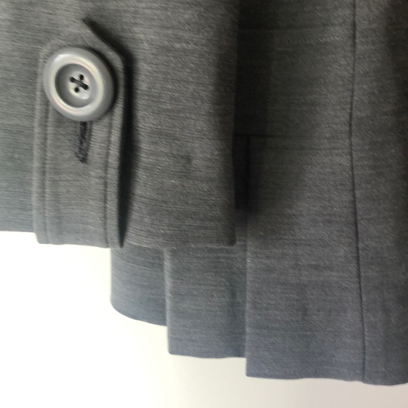 Size 16 Three piece grey suit w/ beautiful details - Picture 3 of 8